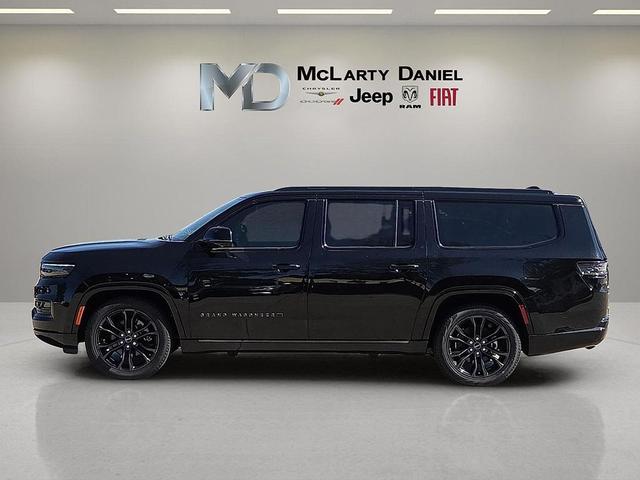 Photo of 2024 Diamond Black Crystal Pearlcoat Jeep Grand Wagoneer L