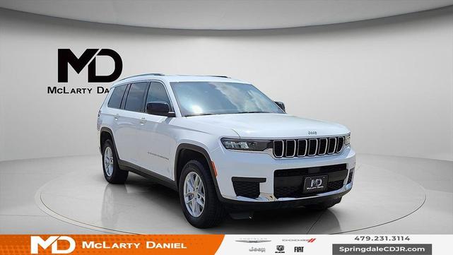 Photo of 2023 Bright White Clearcoat Jeep Grand Cherokee L