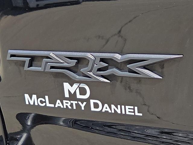 Photo of 2022 Diamond Black Crystal Pearlcoat RAM 1500