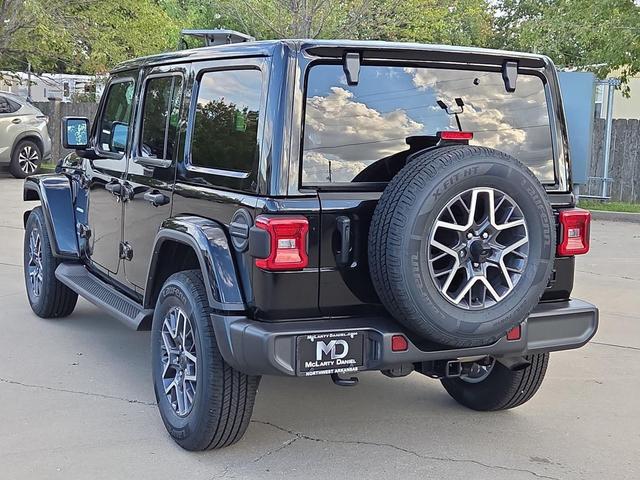 Photo of 2024 Black Clearcoat Jeep Wrangler