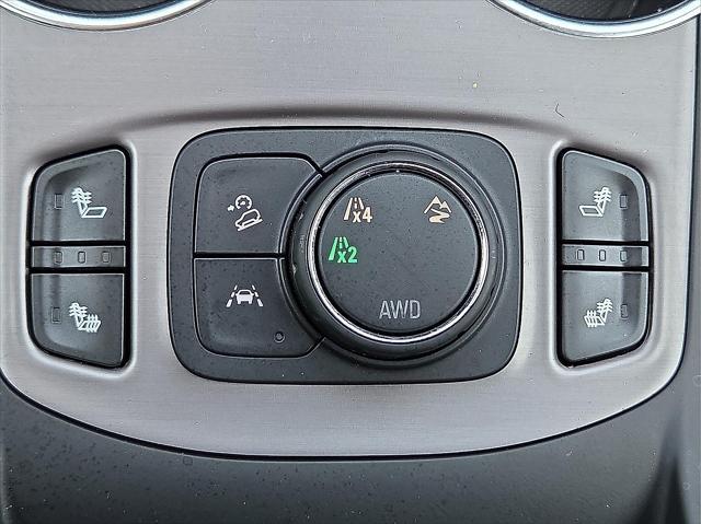 Photo of 2022 Summit White GMC Terrain