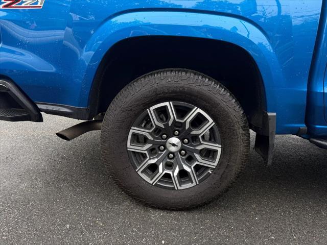 Photo of 2023 Blue Chevrolet Colorado