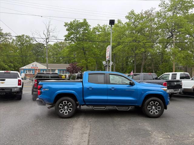 Photo of 2023 Blue Chevrolet Colorado