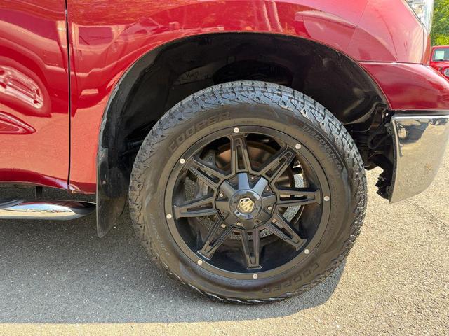 Photo of 2009 Red Toyota Tundra