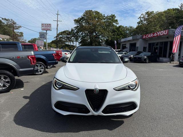 Photo of 2019 White Alfa Romeo Stelvio