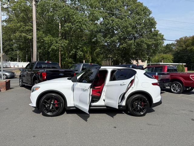Photo of 2019 White Alfa Romeo Stelvio