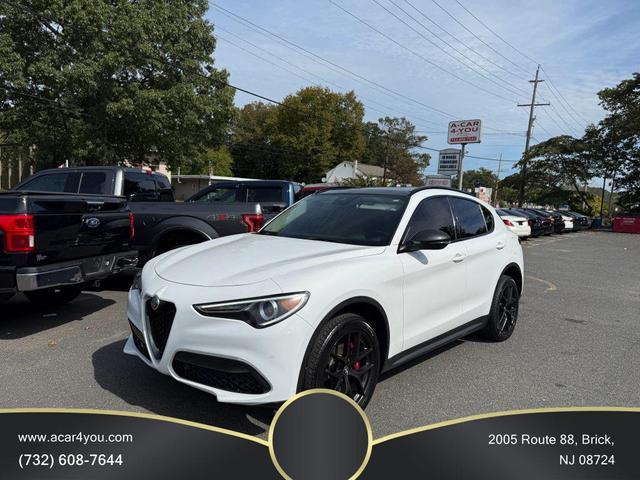 Photo of 2019 White Alfa Romeo Stelvio