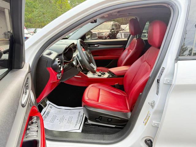 Photo of 2019 White Alfa Romeo Stelvio