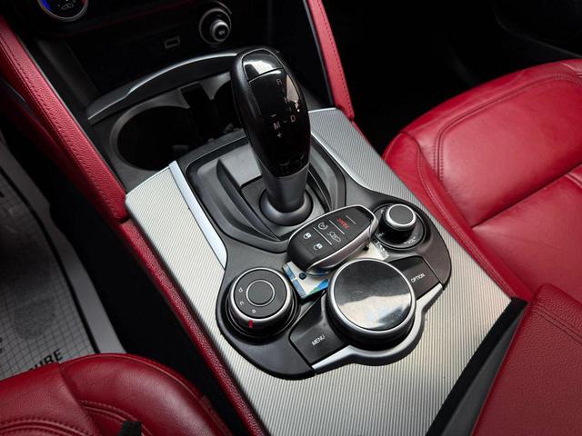 Photo of 2019 White Alfa Romeo Stelvio