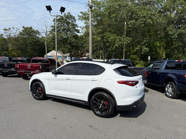 Photo of 2019 White Alfa Romeo Stelvio