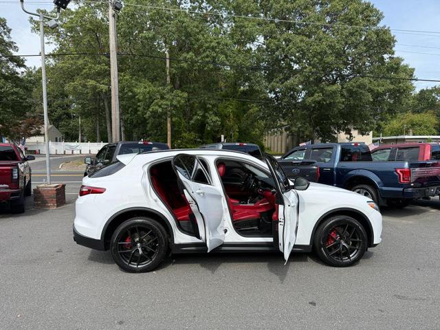 Photo of 2019 White Alfa Romeo Stelvio