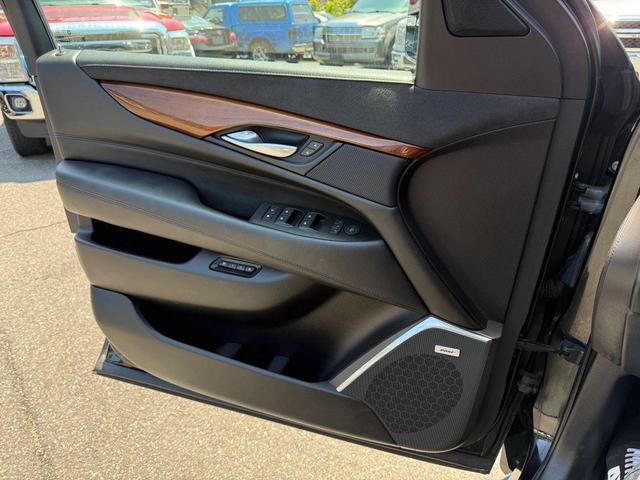Photo of 2017 Black Cadillac Escalade