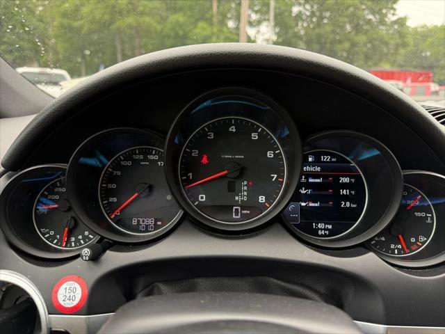 Photo of 2016 Gray Porsche Cayenne