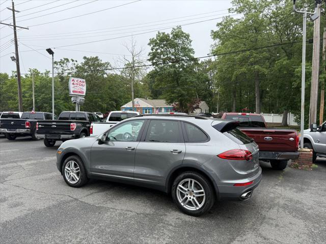 Photo of 2016 Gray Porsche Cayenne