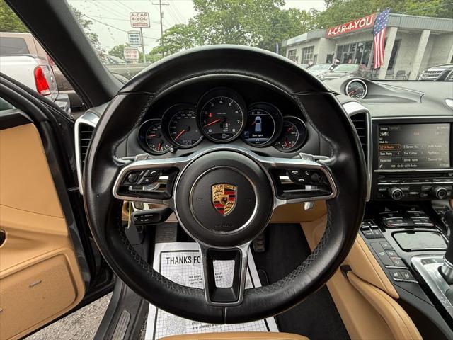 Photo of 2016 Gray Porsche Cayenne