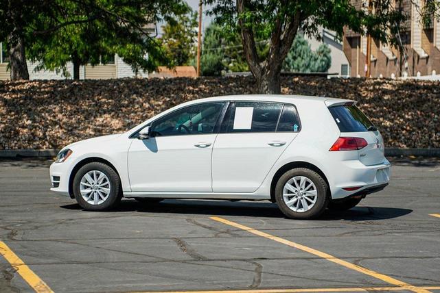 Photo of 2017 Pure White Volkswagen Golf