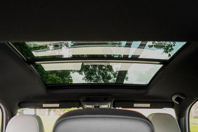 Photo of 2025 Pure White Volkswagen Atlas Cross Sport