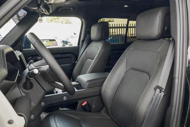 Photo of 2025 Santorini Black Metallic Land Rover Defender