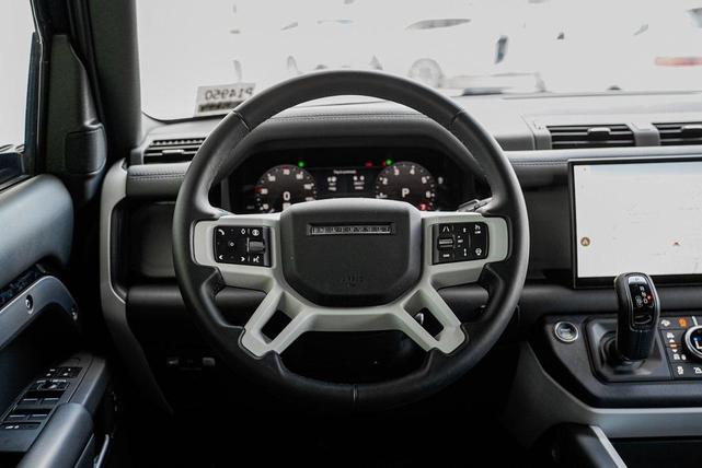 Photo of 2025 Santorini Black Metallic Land Rover Defender
