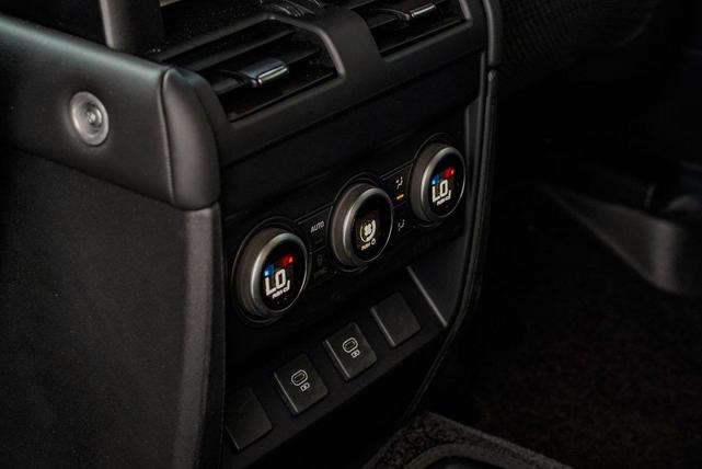Photo of 2025 Santorini Black Metallic Land Rover Defender