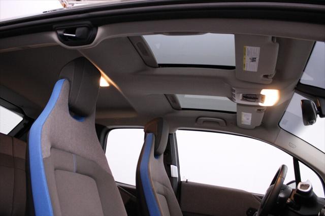 Photo of 2017 Fluid Black w/Highlight BMW i Blue BMW i3