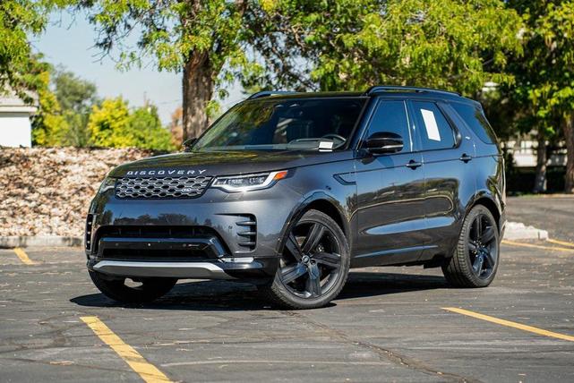 Photo of 2023 Gray Land Rover Discovery