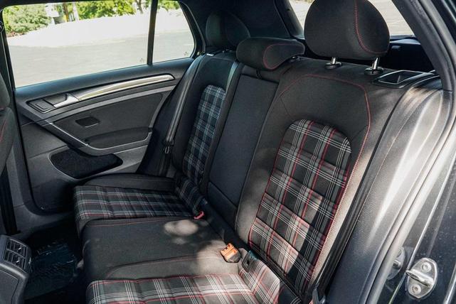 Photo of 2017  Volkswagen Golf GTI
