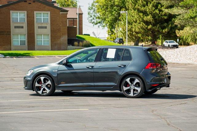 Photo of 2017  Volkswagen Golf GTI