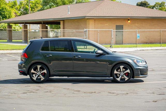 Photo of 2017  Volkswagen Golf GTI