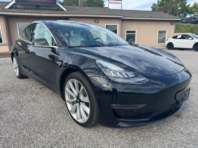 Photo of 2019 Black Tesla Model 3