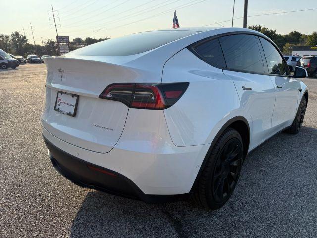 Photo of 2020 White Tesla Model Y