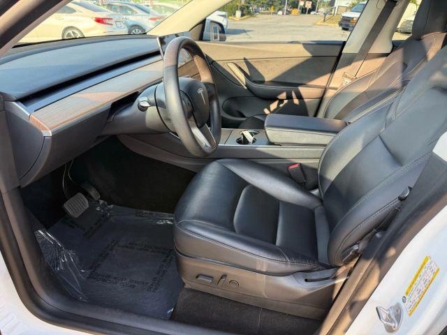 Photo of 2020 White Tesla Model Y