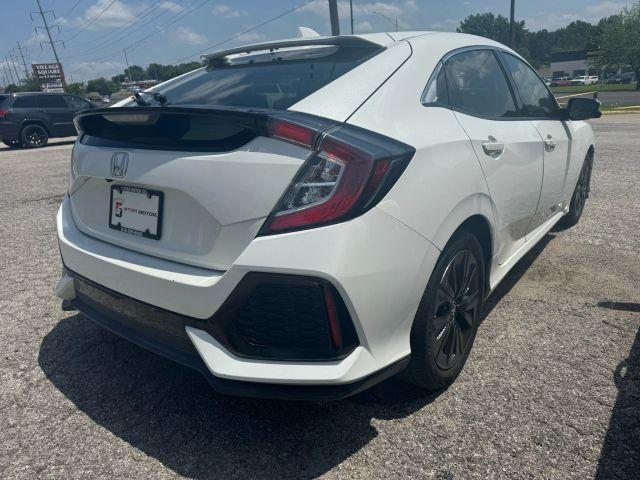 Photo of 2017 White Honda Civic