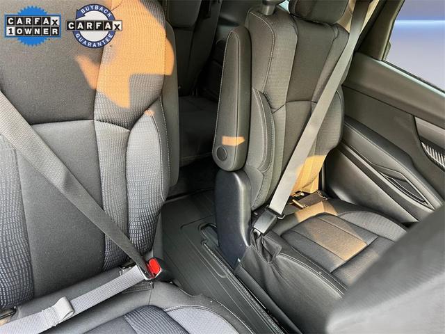 Photo of 2024 Crystal White Pearl Subaru Ascent