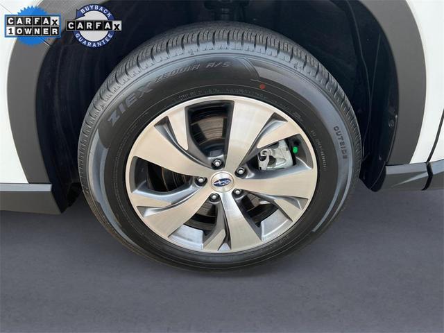 Photo of 2024 Crystal White Pearl Subaru Ascent
