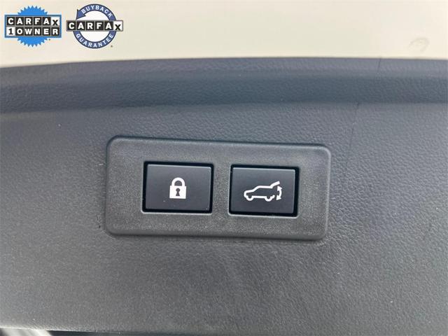 Photo of 2024 Crystal White Pearl Subaru Outback