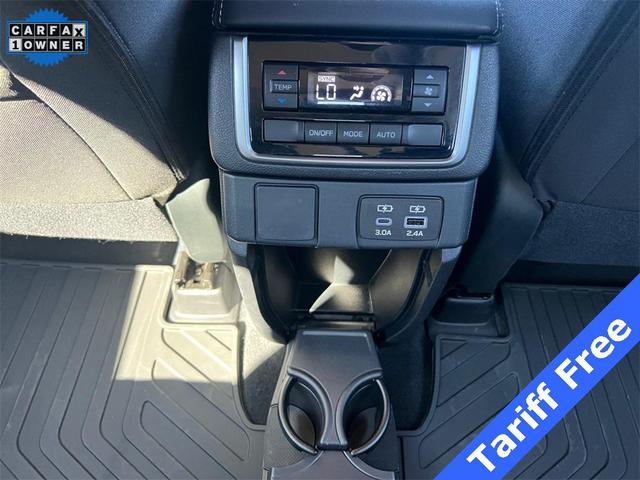 Photo of 2024 Ice Silver Metallic Subaru Ascent