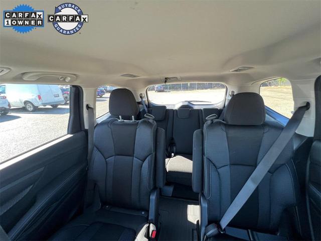 Photo of 2024 Ice Silver Metallic Subaru Ascent