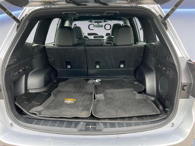 Photo of 2024 Ice Silver Metallic Subaru Forester