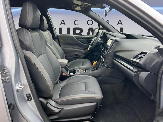 Photo of 2024 Ice Silver Metallic Subaru Forester