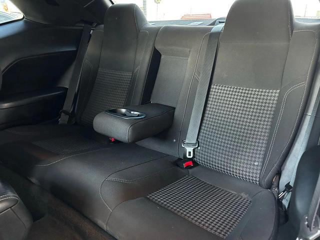 Photo of 2015 Granite Crystal Metallic Clearcoat Dodge Challenger