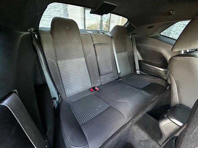 Photo of 2015 Granite Crystal Metallic Clearcoat Dodge Challenger