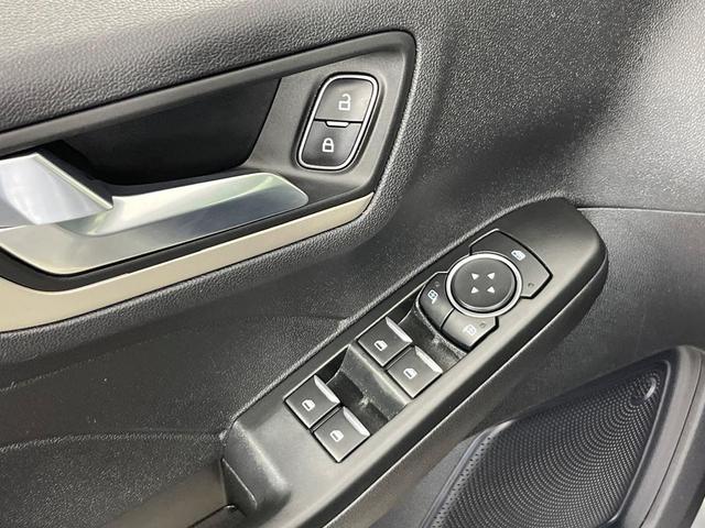 Photo of 2022 Carbonized Gray Metallic Ford Escape