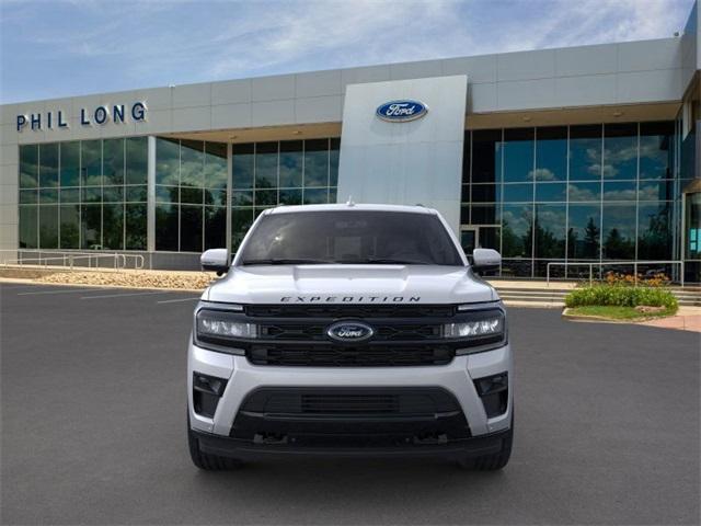 Photo of 2024 Iconic Silver Metallic Ford Expedition