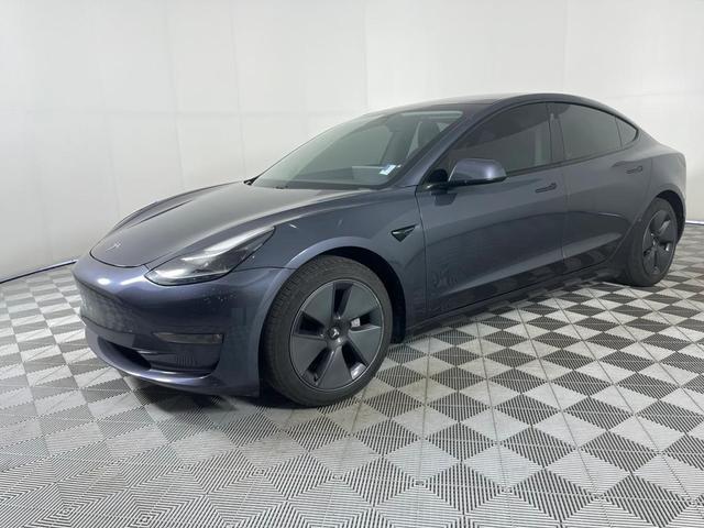 Photo of 2021 Black Tesla Model 3