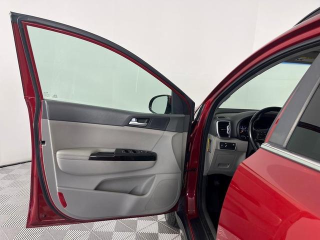 Photo of 2018 Hyper Red Kia Sportage