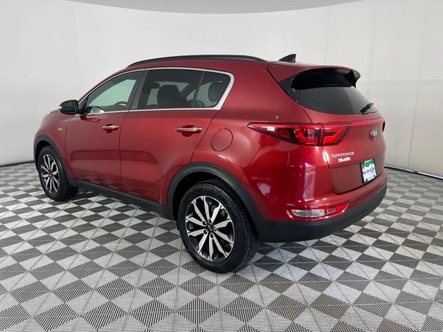 Photo of 2018 Hyper Red Kia Sportage