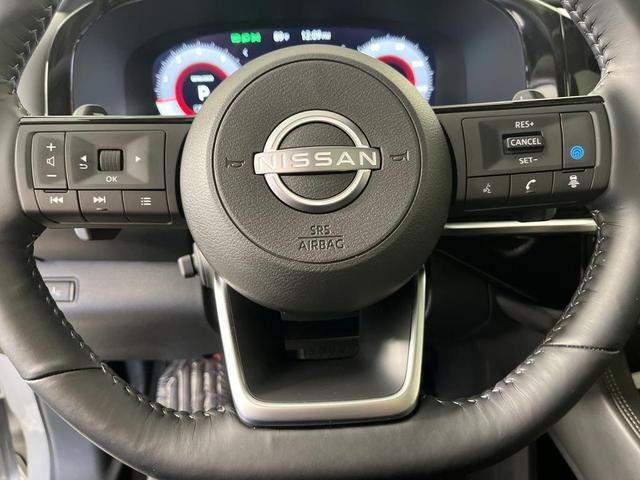 Photo of 2025 Boulder Gray Metallic Nissan Pathfinder