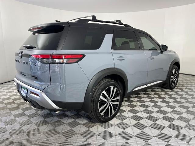 Photo of 2025 Boulder Gray Metallic Nissan Pathfinder