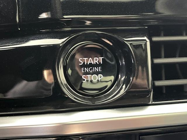 Photo of 2025 Boulder Gray Metallic Nissan Pathfinder